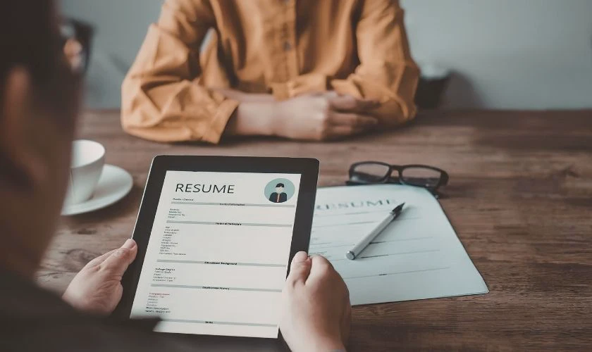 Tìm hiểu 18 điểm khối D nên chọn trường nào