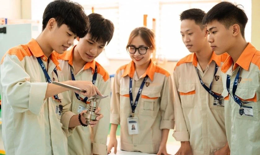 Tiêu chí quyết định 19 điểm khối C00 nên chọn trường nào, ngành nào