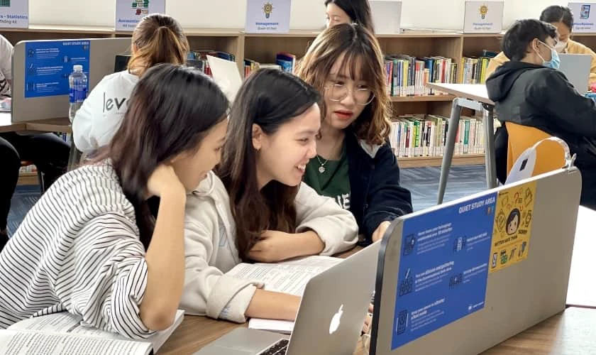 19 điểm khối D nên chọn trường nào