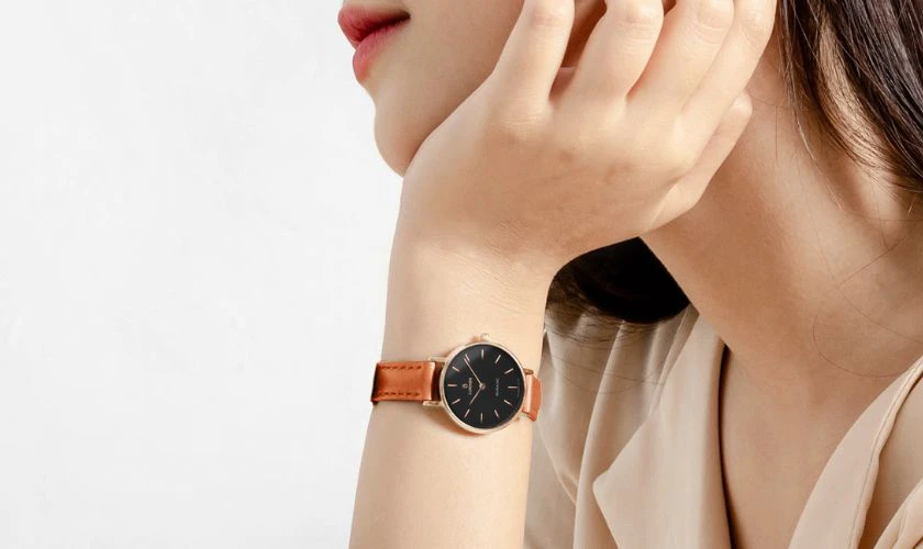 20/10 có tặng quà cho cô giáo không? Đồng hồ đeo tay