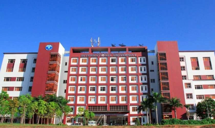 24 điểm khối D nên chọn trường công hay trường tư?