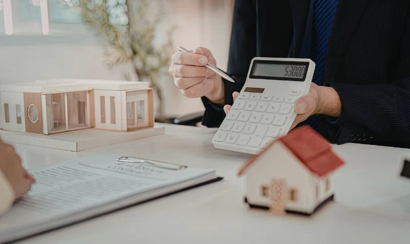 Chi phí sinh hoạt và học tập