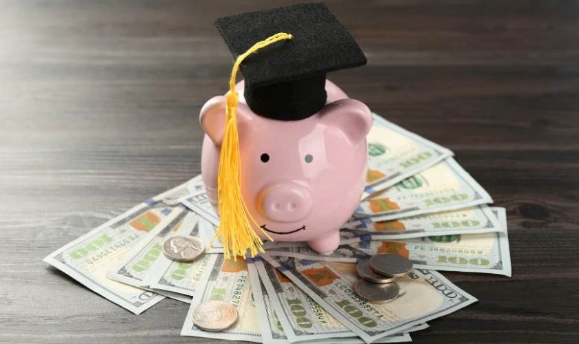 Học phí, học bổng và chi phí sinh hoạt