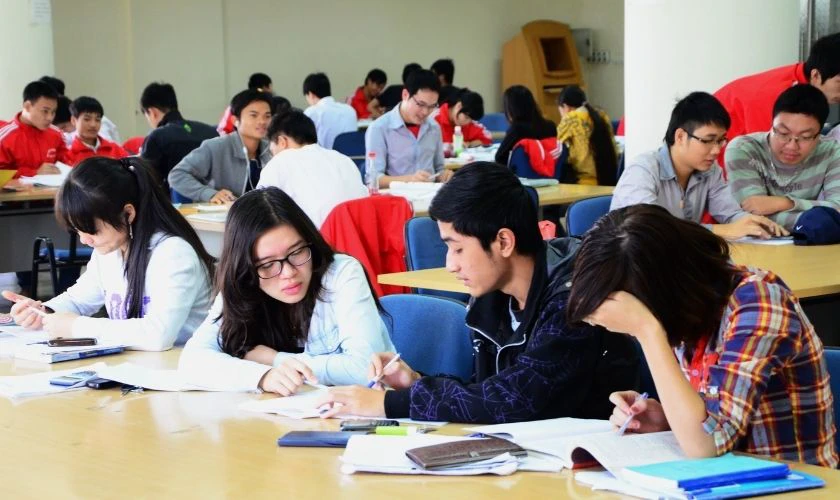 Tìm hiểu 27 điểm khối D nên chọn trường nào