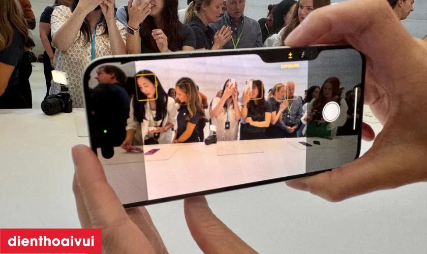 Nút điều khiển camera tiện lợi cho trải nghiệm nhiếp ảnh