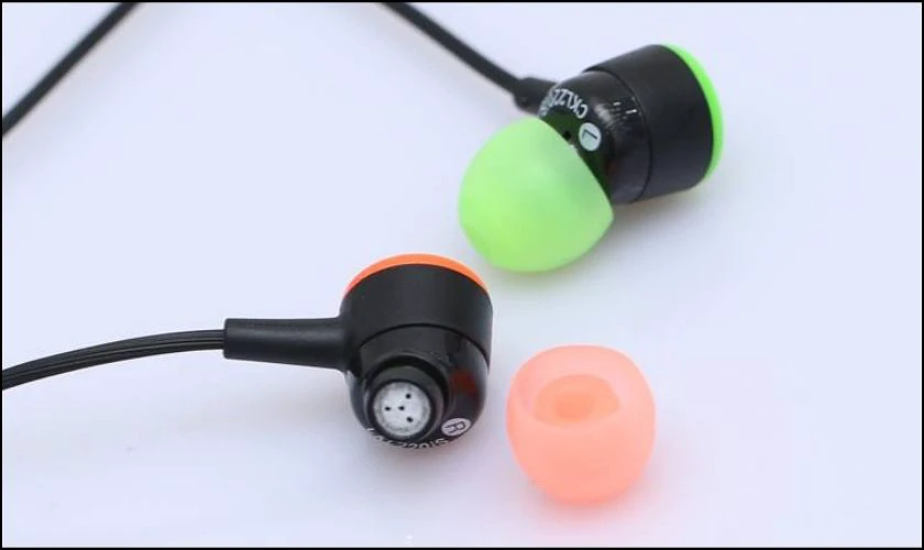 Vệ sinh tai nghe In-ear đúng cách