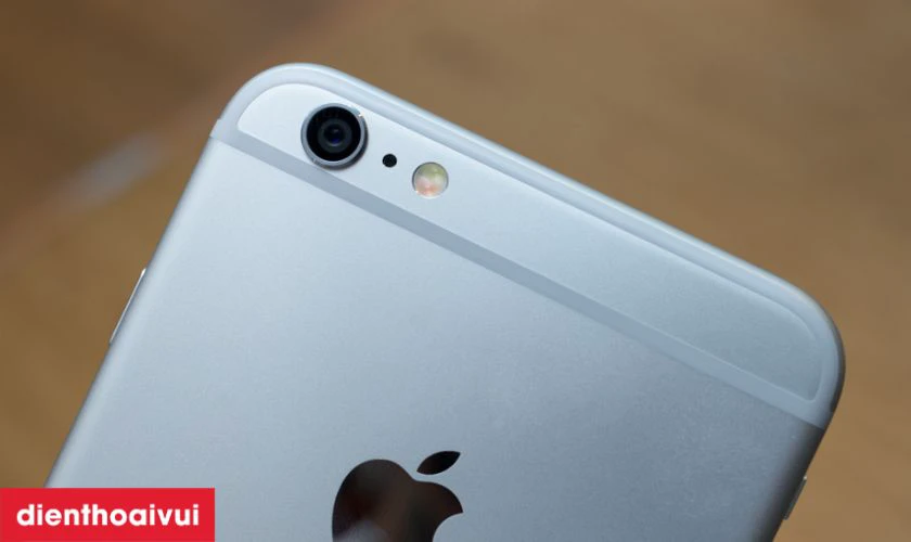 Camera của iPhone 6S 64GB cũ trầy xước có nhiều cải tiến