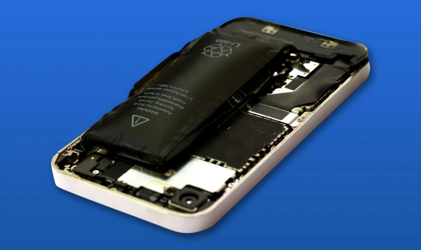 Nguyên nhân pin iPhone bị chai và phải thay mới?