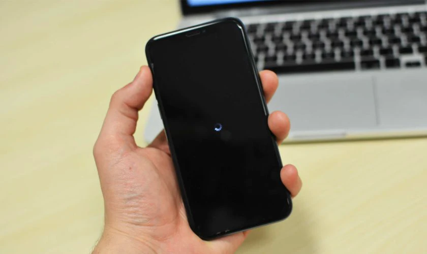 Vì sao cần thay pin mới cho iPhone 6s Plus khi bị chai?