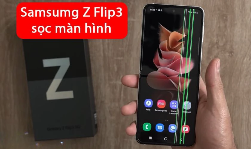 Lỗi sọc màn hình trên Samsung Z Flip 3 có thể xuất phát từ nhiều nguyên nhân nào?
