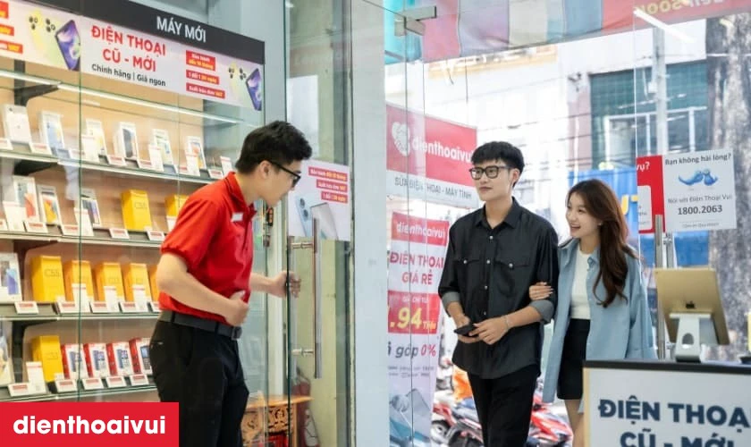 Nên thay kính lưng iPhone 8 chính hãng Orizin ở đâu uy tín