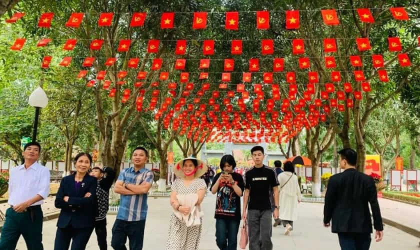 Hình ảnh nghỉ lễ 30/4 đẹp