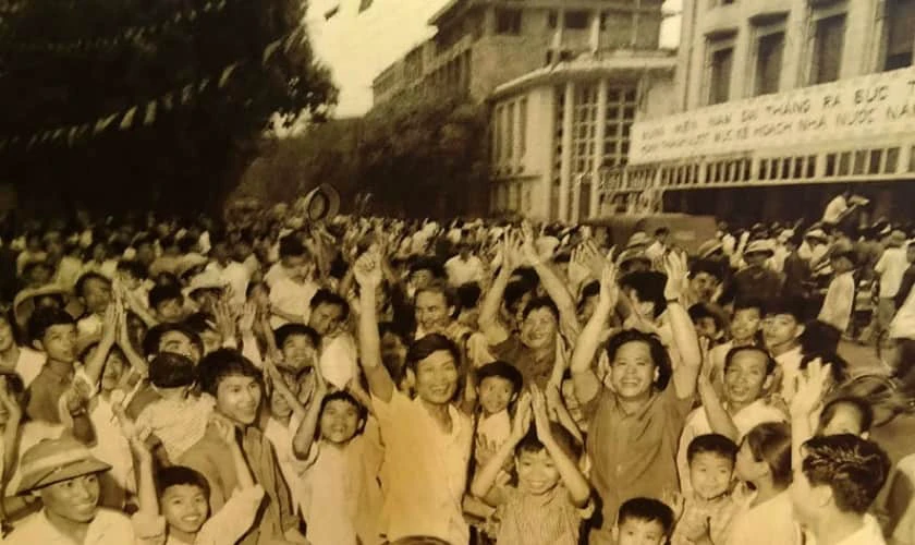 Hình ảnh ngày Giải phóng miền Nam nét