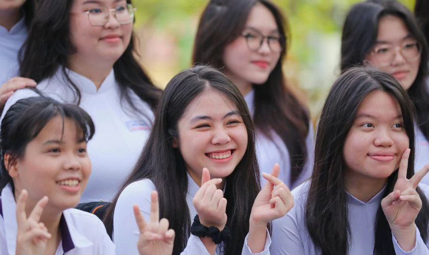 Hình ảnh các bạn nữ sinh