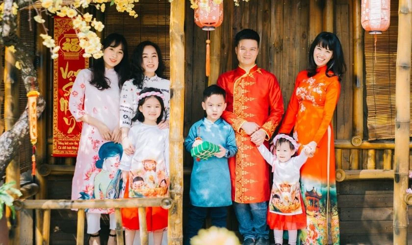 Họp mặt đầu năm, chụp ảnh kỷ niệm