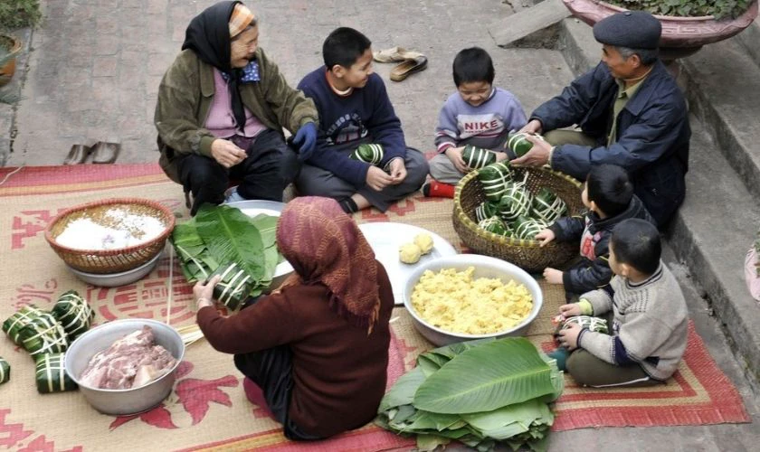 Ảnh ngày Tết Nguyên Đán sum vầy, yêu thương