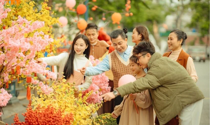 Ảnh Tết 2026 gia đình đoàn viên xuân Bính Ngọ