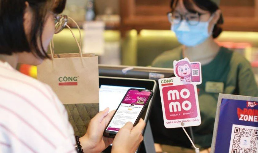 MoMo giới thiệu bạn bè, nhận thưởng siêu hấp dẫn