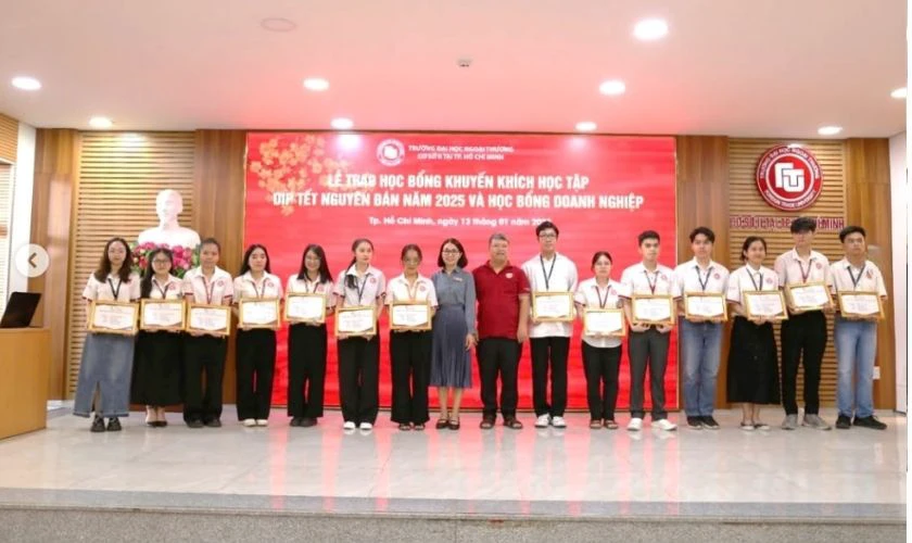 Đại học Ngoại Thương duy trì nhiều chính sách học bổng