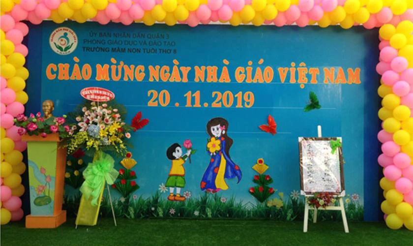 Mẫu backdrop 20/11 chủ đề thầy cô, trường lớp ấn tượng