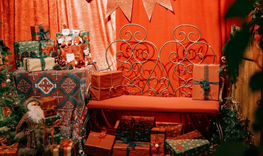 Backdrop Noel chụp hình cho quán cà phê tone đỏ