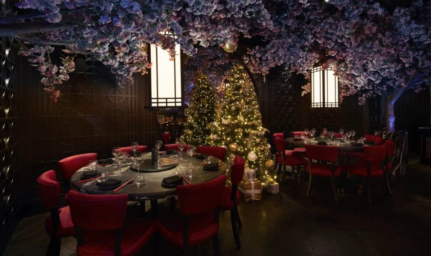 Backdrop Noel cho quán ăn sang trọng