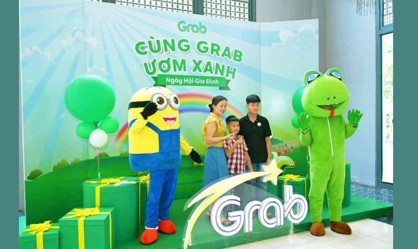 Backdrop Quốc tế Thiếu nhi 2025 chủ đề hoạt hình mới