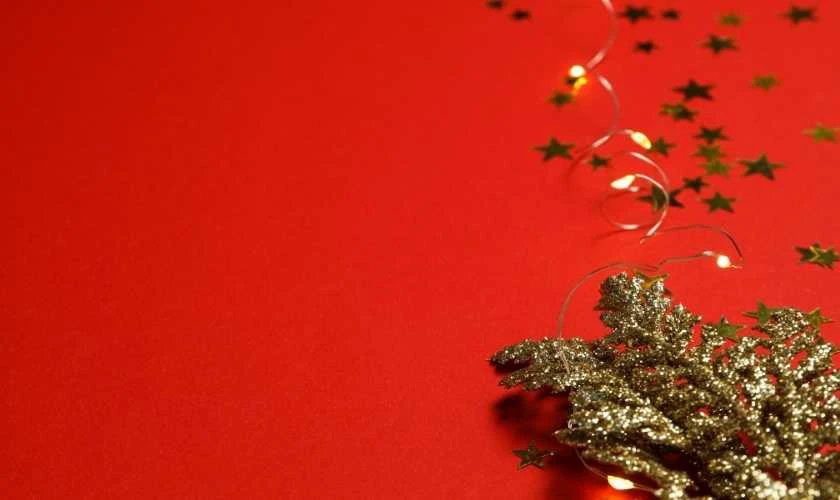 Ảnh nền năm mới màu đỏ bắt mắt