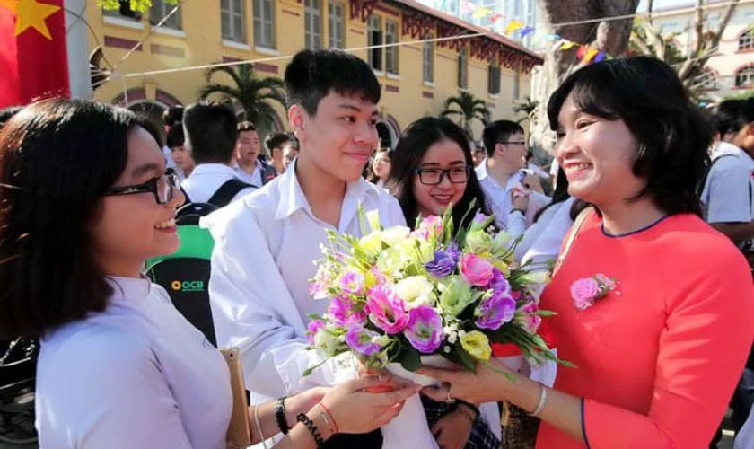 Bài hát về 20/10 cho học sinh tặng cô giáo