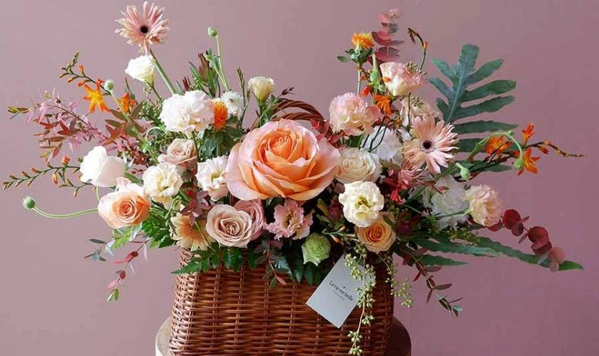 Chủ đề: Bản hòa ca rực rỡ thay lời tri ân