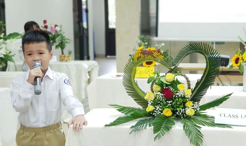 Lưu ý khi đọc bài thuyết trình cắm hoa hồng 20/11 năm 2025