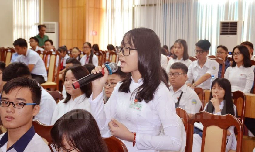 Học sinh cấp 3 chúc mừng ngày 20/10