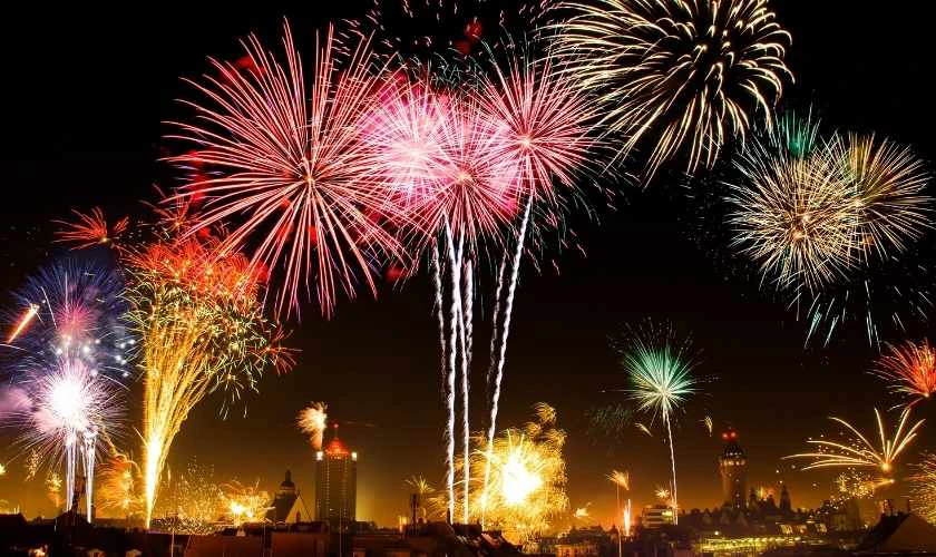 Lưu ý khi đi xem bắn pháo hoa 2/9/2025
