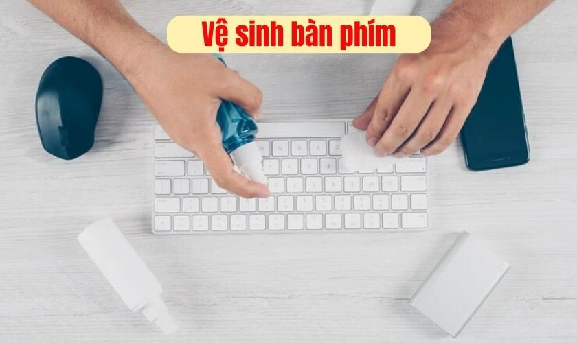 Vệ sinh bàn phím laptop