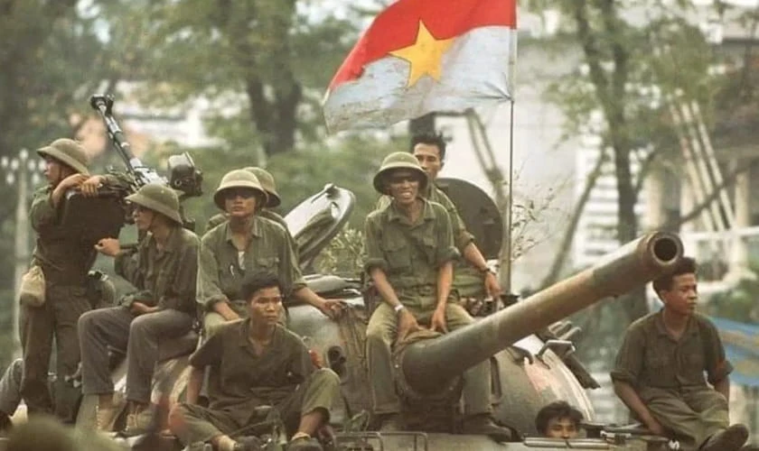 Bản tin chiến thắng 30/4/1975 đầy đủ