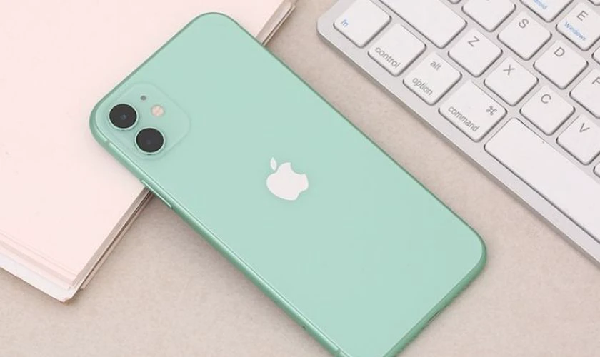 iPhone 11 64GB sở hữu cấu hình mạnh, giá tốt có thể mua cho trẻ sử dụng