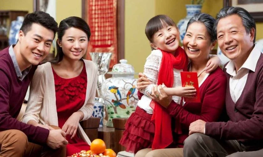 Bà bầu có được đi chúc Tết không? Góc nhìn khoa học