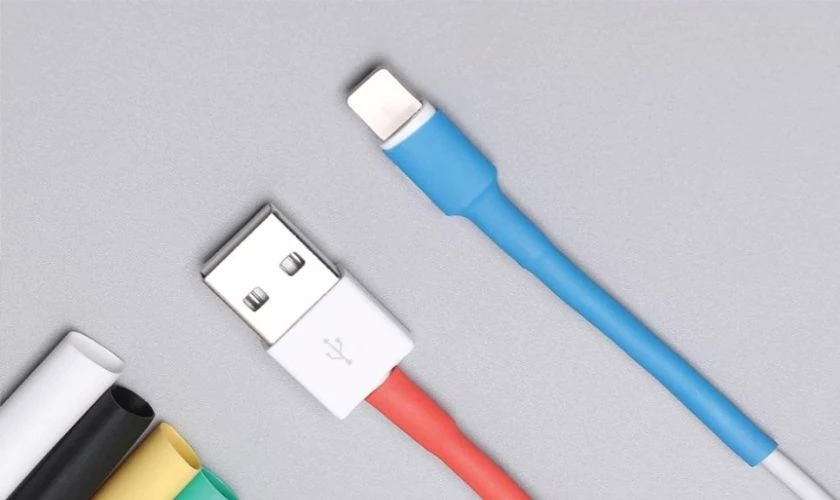 Cách bọc dây sạc điện thoại bằng ống co nhiệt hiệu quả