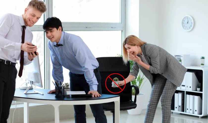 Không thực hiện trò đùa gây nguy hiểm vật lý