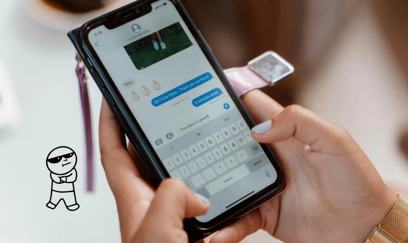 Đăng tin giả vào nhóm chat