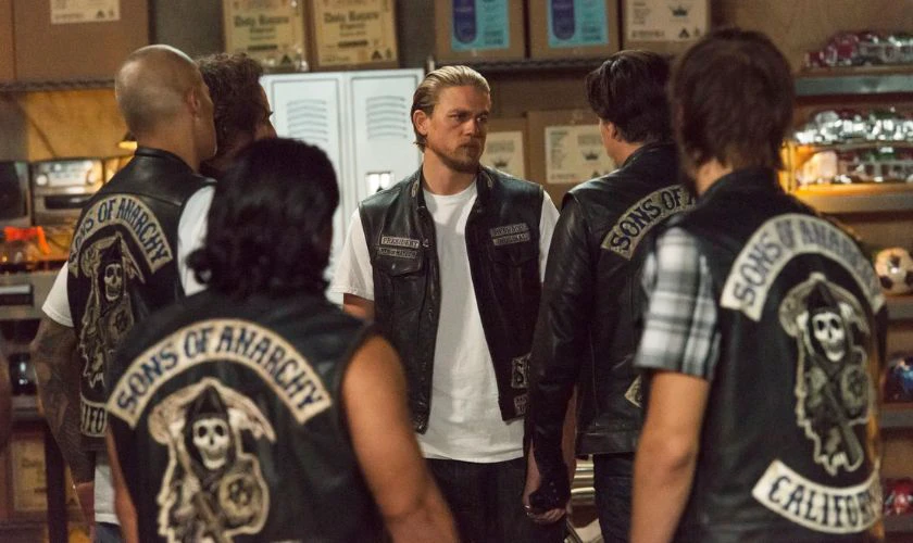 Đâu là bộ phim hay nhất của Charlie Hunnam