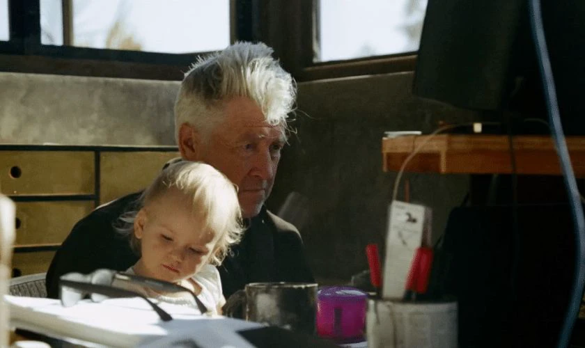Một trong những tác phẩm bạn không nên bỏ lỡ chính là David Lynch: Cuộc Sống Nghệ Thuật - David Lynch