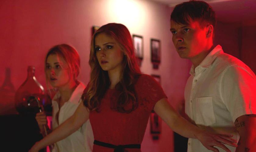 Monster Party (2018) - Phim có Erin Moriarty đóng