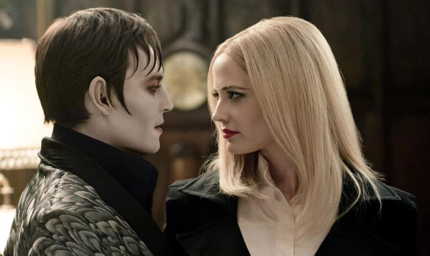 Lời Nguyền Bóng Đêm - Dark Shadows (2012)