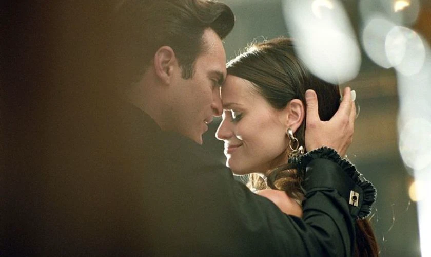Walk The Line (2005) l&agrave; c&aacute;c phim v&agrave; chương tr&igrave;nh truyền h&igrave;nh c&oacute; sự tham gia của Reese Witherspoon