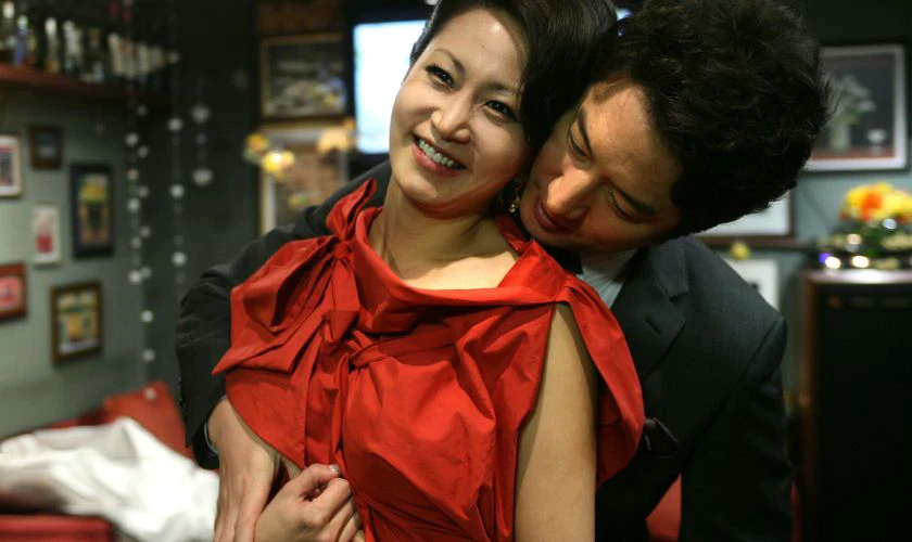 Hai Người Phụ Nữ - Love, In Between (2010)