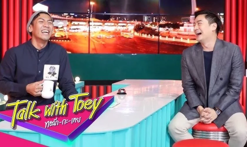 Sukollawat Kanarot cho khán giả thấy góc nhìn mới về mình qua Trò Chuyện Cùng Toey Tối Nay