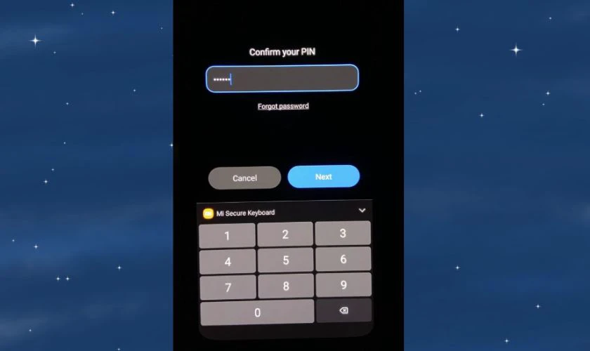 Nhấn vào Mở khóa vân tay và nhập mật khẩu hoặc mã PIN
