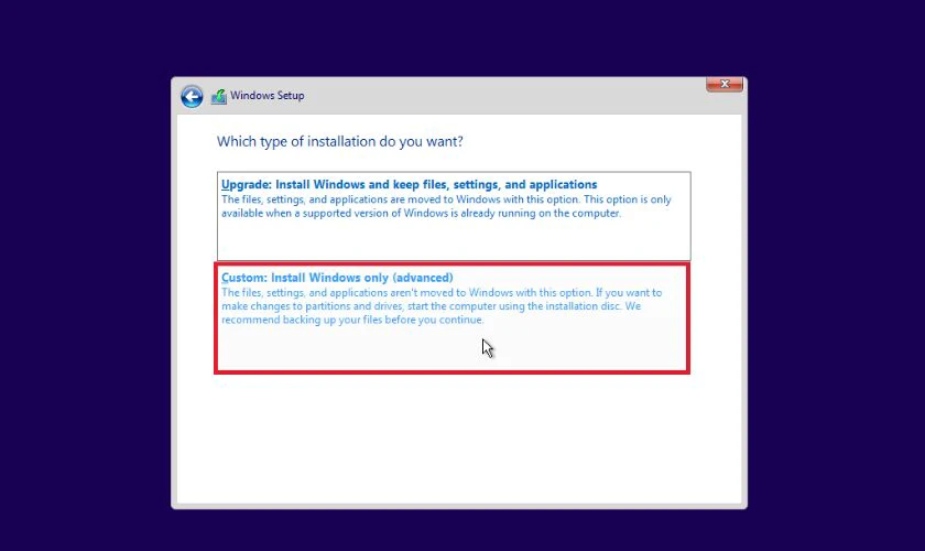 Nhấn chọn Custom nếu bạn muốn cài đặt Windows 10 mới