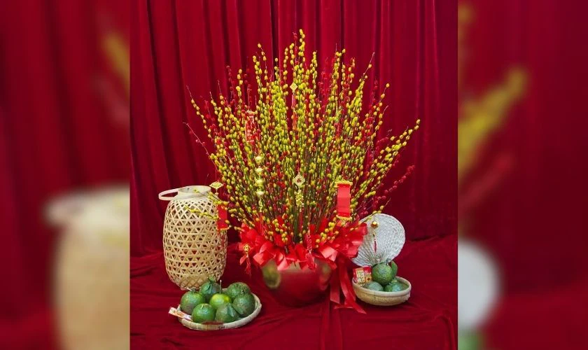 Cách cắm hoa tầm xuân ngày tết tone vàng